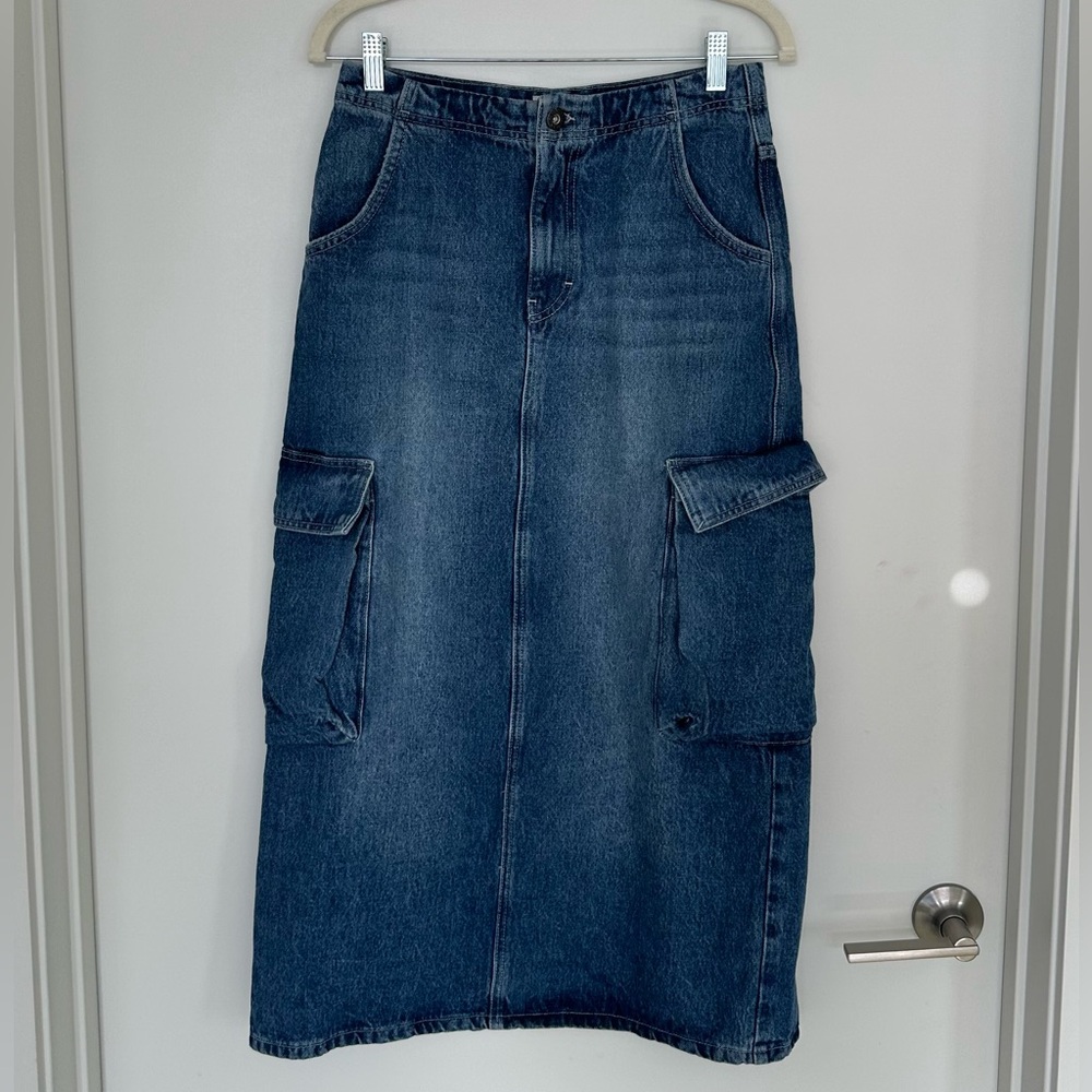 Denim cargo midi skirt Pull&Bear